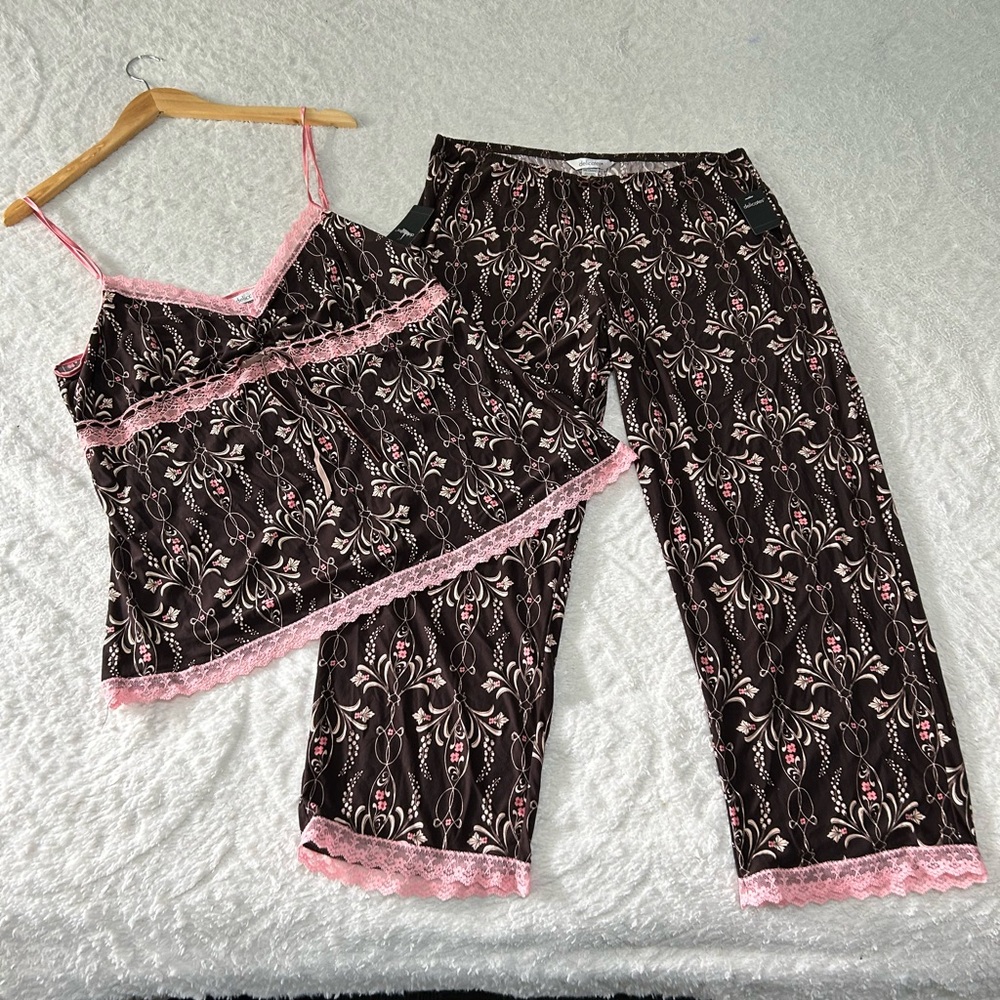 Women’s delicates pajama set size L and M